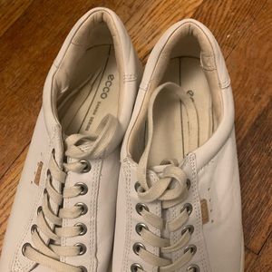 ecco danish design white